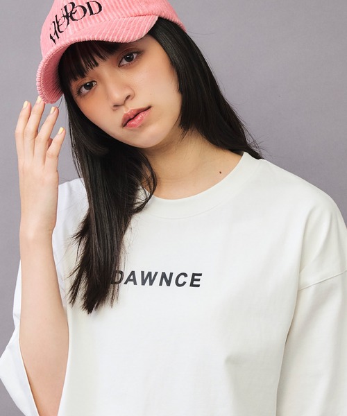 DAWNCE(ダウンス)の「DAWNCEロゴTシャツ(Tシャツ/カットソー・メンズ・ホワイト/ブラック・FREE)」の1枚目の写真