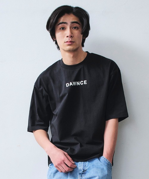 DAWNCE(ダウンス)の「DAWNCEロゴTシャツ(Tシャツ/カットソー・メンズ・ホワイト/ブラック・FREE)」の2枚目の写真