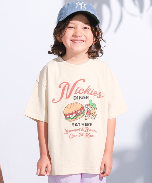 Life Support Products(ライフサポートプロダクツ)の「【プチプラ】半袖グラフィック半袖Tシャツ(Tシャツ/カットソー・キッズ・ブルー/オフホワイト/アイボリー/ライトピンク/ブラック/ピンク/グリーン/オレンジ/ネイビー/チャコール・80/90/95/100/110/120/130/140/150)」の3枚目の写真