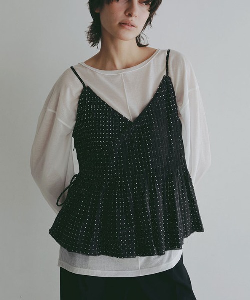 ETRE TOKYO(エトレトウキョウ)の「【先行予約限定 10%OFF】コットンドビーカシュクールキャミソール(キャミソール・レディース・ブラック/ホワイト・FREE)」の1枚目の写真