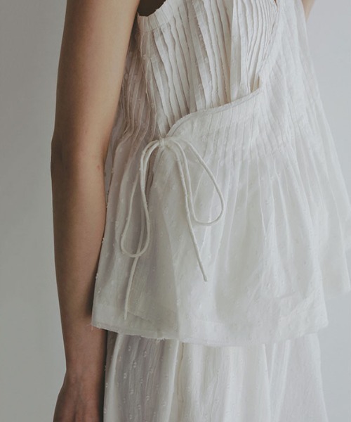 ETRE TOKYO(エトレトウキョウ)の「【先行予約限定 10%OFF】コットンドビーカシュクールキャミソール(キャミソール・レディース・ブラック/ホワイト・FREE)」の10枚目の写真