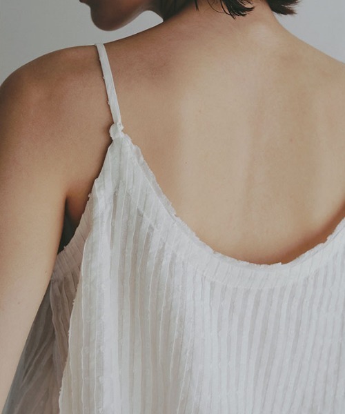 ETRE TOKYO(エトレトウキョウ)の「【先行予約限定 10%OFF】コットンドビーカシュクールキャミソール(キャミソール・レディース・ブラック/ホワイト・FREE)」の13枚目の写真