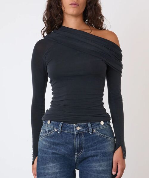 PULP/417EDIFICE(パルプフォーワンセブンエディフィス)の「peachy den / ピーチーデン KYLIE COLD SHOULDER TOP(Tシャツ/カットソー・レディース・ブラック/ブルー・SMALL/X-SMALL)」の4枚目の写真