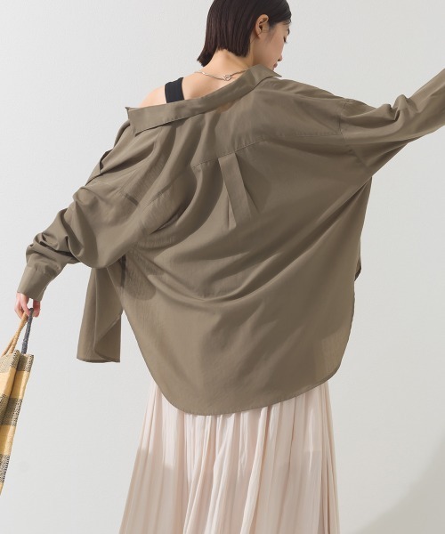 OMNES(オムネス)の「シアーテックコットンレギュラーカラー長袖シャツ 花粉リリース付(シャツ/ブラウス・レディース・ネイビー/ベージュ/オリーブ/アイボリー・FREE)」の16枚目の写真
