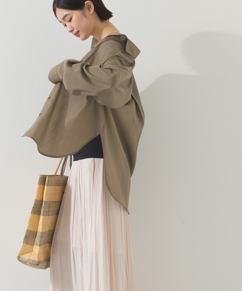 OMNES(オムネス)の「シアーテックコットンレギュラーカラー長袖シャツ 花粉リリース付(シャツ/ブラウス・レディース・ネイビー/ベージュ/オリーブ/アイボリー・FREE)」の17枚目の写真