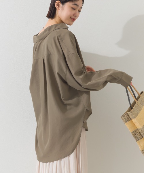 OMNES(オムネス)の「シアーテックコットンレギュラーカラー長袖シャツ 花粉リリース付(シャツ/ブラウス・レディース・ネイビー/ベージュ/オリーブ/アイボリー・FREE)」の19枚目の写真