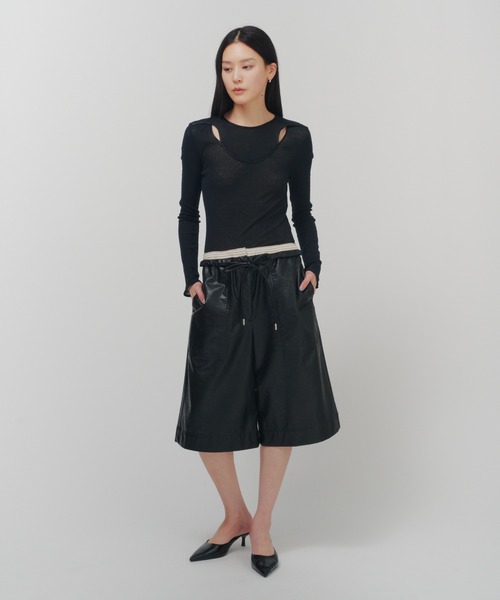 THINGS THAT MATTER（シングス ザット マター）の「FAUX LEATHER BERMUDA PANTS / フェイク レザ バミューダ パンツ（その他パンツ・レディース・ブラック/ブラウン・FREE）」の17枚目の写真