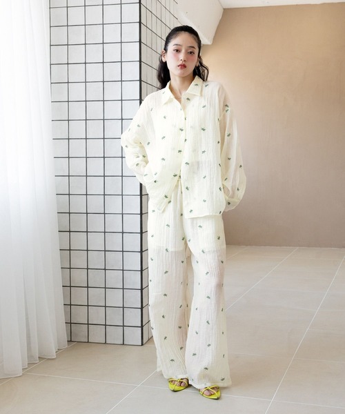 RAGEBLUE（レイジブルー）の「フラワー刺繍/シアーパンツセットアップ対応（スラックス・レディース・ブラック/ホワイト・FREE）」の3枚目の写真