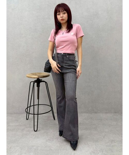 EVRIS（エヴリス）の「【XSサイズあり】バックリボンハイウエストフレアデニムパンツ（デニムパンツ・レディース・ブラック/インディゴブルー・X-SMALL/MEDIUM/SMALL）」の5枚目の写真