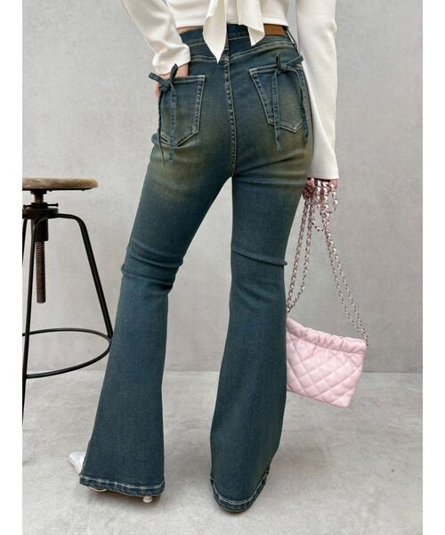 EVRIS（エヴリス）の「【XSサイズあり】バックリボンハイウエストフレアデニムパンツ（デニムパンツ・レディース・ブラック/インディゴブルー・X-SMALL/MEDIUM/SMALL）」の6枚目の写真