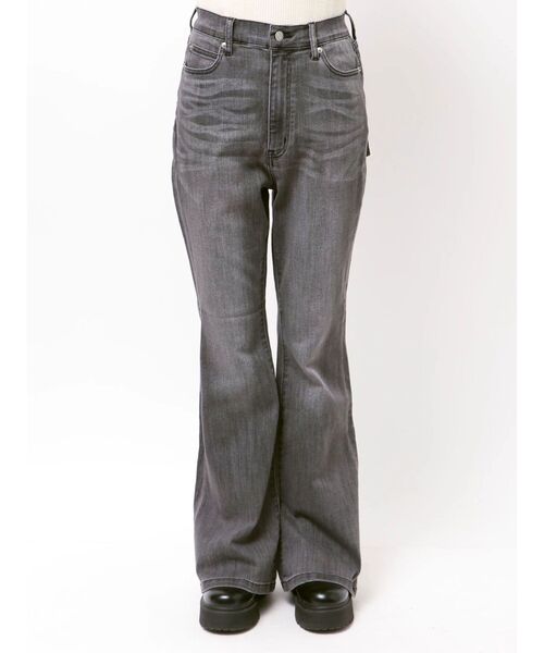 EVRIS（エヴリス）の「【XSサイズあり】バックリボンハイウエストフレアデニムパンツ（デニムパンツ・レディース・ブラック/インディゴブルー・X-SMALL/MEDIUM/SMALL）」の16枚目の写真