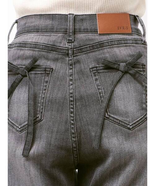 EVRIS（エヴリス）の「【XSサイズあり】バックリボンハイウエストフレアデニムパンツ（デニムパンツ・レディース・ブラック/インディゴブルー・X-SMALL/MEDIUM/SMALL）」の19枚目の写真