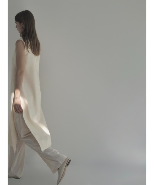 NOWNS(ナウンス)の「Lena | Slit dress(ワンピース・レディース・ブラック/アイボリー・FREE)」の13枚目の写真