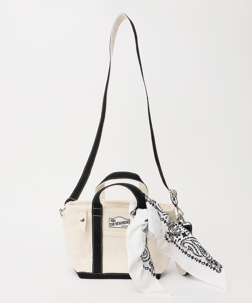 journal standard L'essage(ジャーナルスタンダードレサージュ)の「別注【THE NEWHOUSE】BABY LEON TOTE:トートバッグ(ショルダーバッグ・レディース・ブラック・FREE)」の12枚目の写真
