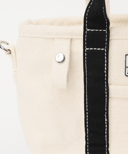 journal standard L'essage(ジャーナルスタンダードレサージュ)の「別注【THE NEWHOUSE】BABY LEON TOTE:トートバッグ(ショルダーバッグ・レディース・ブラック・FREE)」の3枚目の写真
