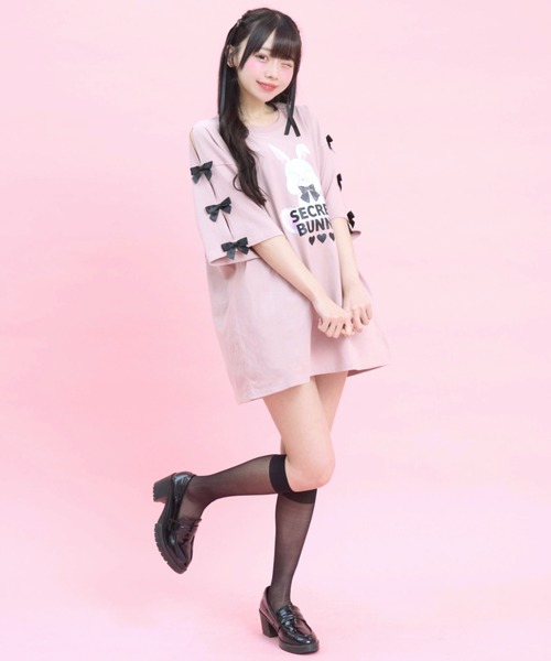 Secret Honey(シークレットハニー)の「袖スリットバニープリントTシャツ(Tシャツ/カットソー・レディース・ブラック/オフホワイト/ピンク・FREE)」の7枚目の写真
