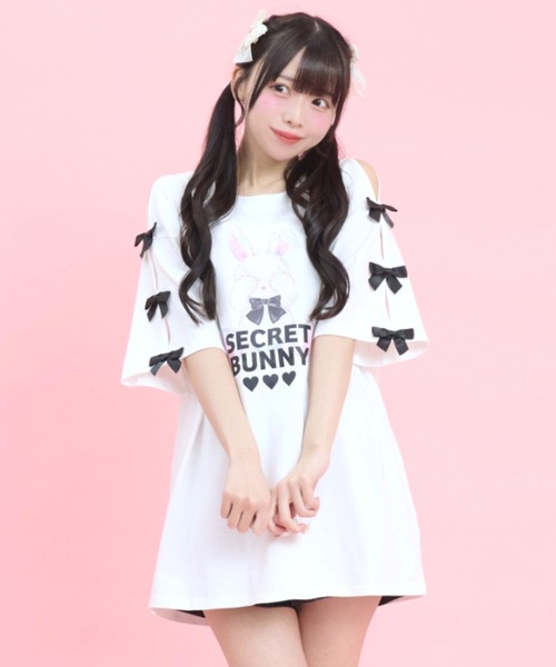 Secret Honey(シークレットハニー)の「袖スリットバニープリントTシャツ(Tシャツ/カットソー・レディース・ブラック/オフホワイト/ピンク・FREE)」の5枚目の写真