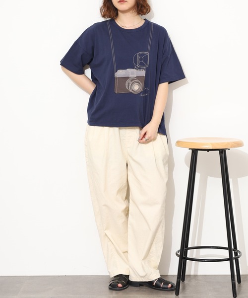Emago（イマゴ）の「EMAGO ｶﾒﾗﾊﾟｯﾁﾜｰｸT 5分袖（Tシャツ/カットソー・レディース・ホワイト/レッド/ネイビー・FREE）」の22枚目の写真