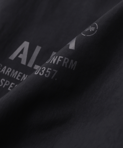 Alpha Industries（アルファインダストリーズ）の「ALPHA INDUSTRIES / アルファ インダストリーズ LIGHTWEIGHT RELAXED COAC（その他アウター・メンズ・ブラック・MEDIUM/SMALL/X-LARGE/LARGE）」の6枚目の写真