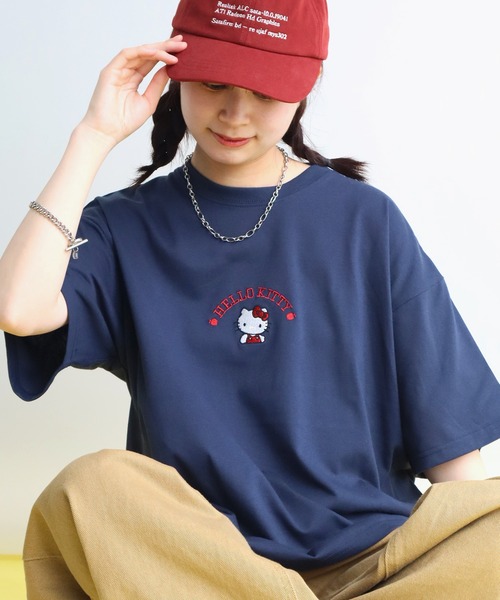 sanrio(サンリオ)の「【Sanrio/サンリオ】刺繍&プリント グラフィックTシャツ(Tシャツ/カットソー・レディース・ネイビー/ブラック/ピンク/ホワイト・L/M)」の3枚目の写真