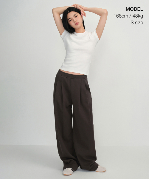 MUSINSA STANDARD WOMAN（ムシンサスタンダードウーマン）の「ウィメンズダブルニットツーピンタックワイドラウンジスウェットパンツ[ダークブラウン]（スウェットパンツ・レディース・その他・X-SMALL/SMALL/MEDIUM/LARGE）」の2枚目の写真