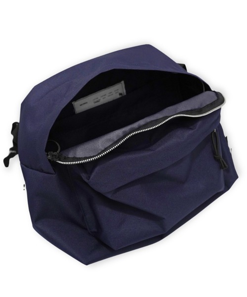 CAMIEL FORTGENS（カミエル フォートへンス）の「【CAMIEL FORTGENS】 DAYPACK（ショルダーバッグ・メンズ・ネイビー・FREE）」の4枚目の写真