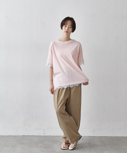 COLONY 2139（コロニートゥーワンスリーナイン）の「裾レースヘムオーバーTシャツ（Tシャツ/カットソー・レディース・ブラック/ホワイト/ピンク・FREE）」の4枚目の写真
