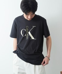 Calvin Klein(�J���o���E�N���C��)�́yCalvin Klein�z40KC829 T�V���c(T�V���c/�J�b�g�\�[)