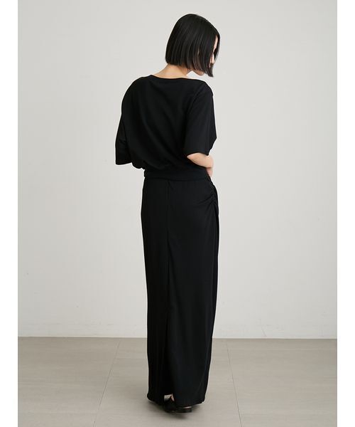 MIESROHE(ミースロエ)の「【洗える】【セットアップ対応】シアー裏毛オフショルトップス(Tシャツ/カットソー・レディース・イエロー/ホワイト/ブラック・F)」の21枚目の写真