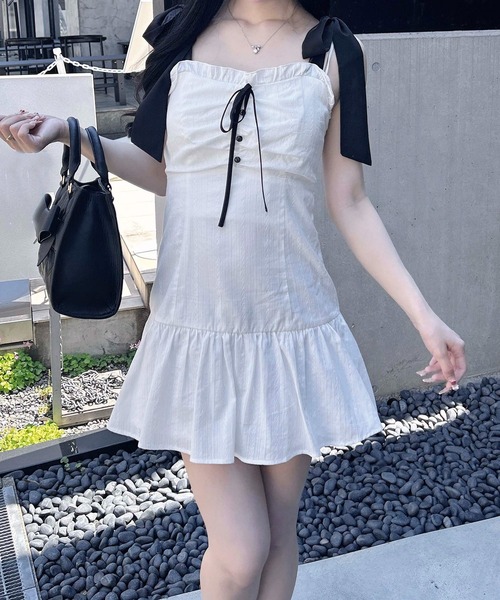 INGNI(イング)の「配色リボンコットンレースミニワンピース(ワンピース・レディース・ホワイト×ブラック/ブラック×ホワイト・M)」の5枚目の写真