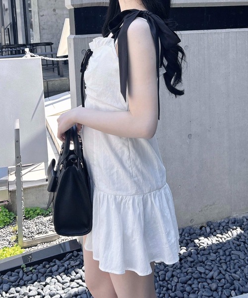 INGNI(イング)の「配色リボンコットンレースミニワンピース(ワンピース・レディース・ホワイト×ブラック/ブラック×ホワイト・M)」の6枚目の写真
