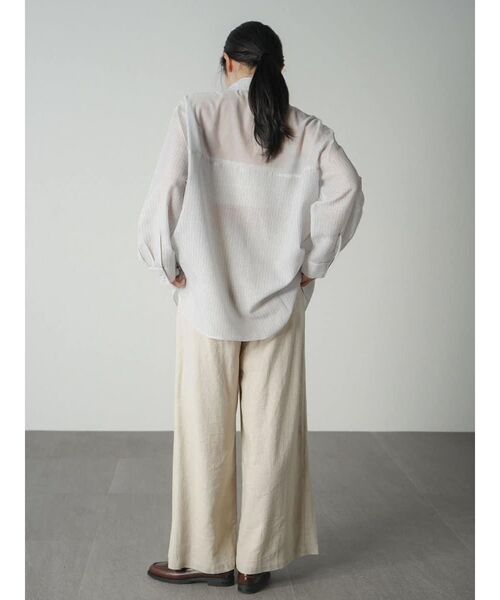 FIKA.(フィーカ)の「Sheer docking stripe shirt(シャツ/ブラウス・レディース・オフホワイト/グレー・FREE)」の9枚目の写真