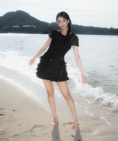 ROSEFRANTZ（ロゼフランツ）の「See-through Pleat Short Sleeved Blouse [Black]（シャツ/ブラウス・レディース・ブラック・SMALL/MEDIUM）」の4枚目の写真