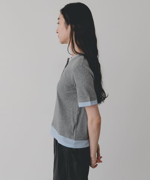 SENSE OF PLACE by URBAN RESEARCH(センスオブプレイスバイアーバンリサーチ)の「ヘンリーネックレイヤードトップ(半袖)(Tシャツ/カットソー・レディース・グレー/ブラック/ベージュ・ONE)」の11枚目の写真