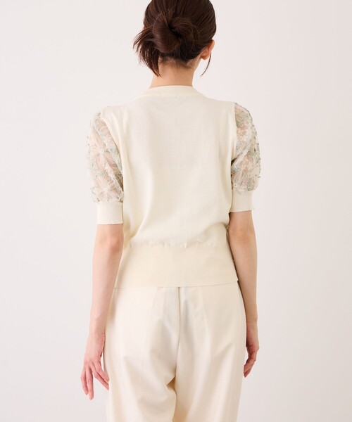 Jayro(ジャイロ)の「フラワー刺繍シアーニットカーディガン(カーディガン/ボレロ・レディース・キナリ/ホワイト系その他3/ホワイト系その他5・FREE)」の7枚目の写真