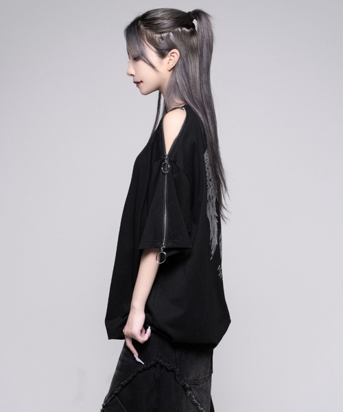 REFLEM(レフレム)の「『REFLEM/レフレム』ショルダーZIP箔プリントTシャツ(Tシャツ/カットソー・レディース・ブラック×パープル/ブラック×シルバー・FREE)」の4枚目の写真