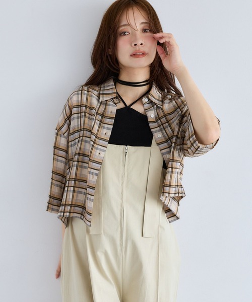 mysty woman（ミスティウーマン）の「シアーチェックシャツ半袖　1046953（シャツ/ブラウス・レディース・ベージュ/ブラック・FREE）」の2枚目の写真