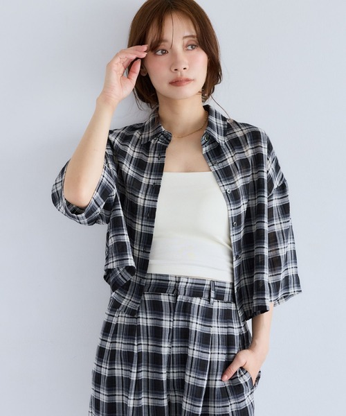 mysty woman（ミスティウーマン）の「シアーチェックシャツ半袖　1046953（シャツ/ブラウス・レディース・ベージュ/ブラック・FREE）」の3枚目の写真
