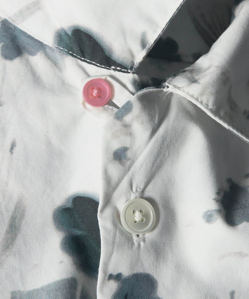PS Paul Smith(ピーエスポールスミス)の「"Faded Floral" オープンカラーシャツ / 262302 114R(シャツ/ブラウス・メンズ・ライトグリーン/ネイビー/ホワイト・X-LARGE/MEDIUM/SMALL/LARGE)」の11枚目の写真