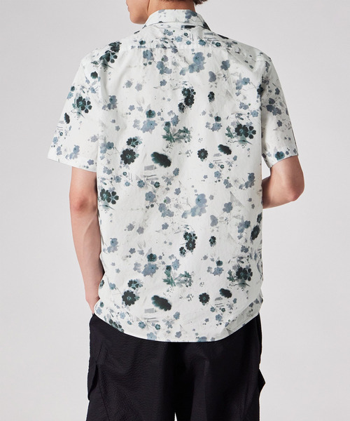 PS Paul Smith(ピーエスポールスミス)の「"Faded Floral" オープンカラーシャツ / 262302 114R(シャツ/ブラウス・メンズ・ライトグリーン/ネイビー/ホワイト・X-LARGE/MEDIUM/SMALL/LARGE)」の16枚目の写真