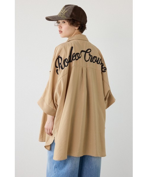 RODEO CROWNS WIDE BOWL(ロデオクラウンズワイドボウル)の「COOL ドルマンロゴシャツ(シャツ/ブラウス・レディース・チャコールグレー/ベージュ/オフホワイト・FREE)」の14枚目の写真