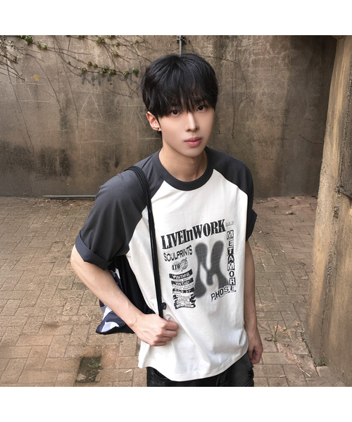 MINDBRIDGE（マインドブリッジ）の「[ON]グラフィックオーバーサイズラグラン半袖Tシャツ - 2カラー（Tシャツ/カットソー・メンズ・ブラウン/ダークグレー・100/110/95/105）」の2枚目の写真