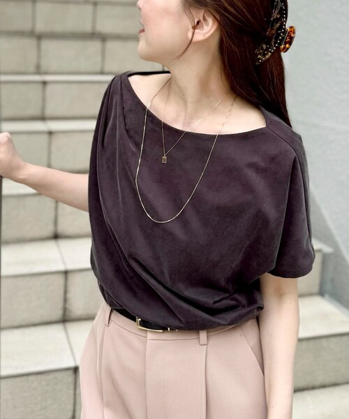 NOLLEY’S Sophi（ノーリーズソフィ）の「【BECシリーズ】ウォッシャブルキュプラサテンジャージードレーププルオーバー（Tシャツ/カットソー・レディース・ダークブラウン/ブラック・38）」の14枚目の写真