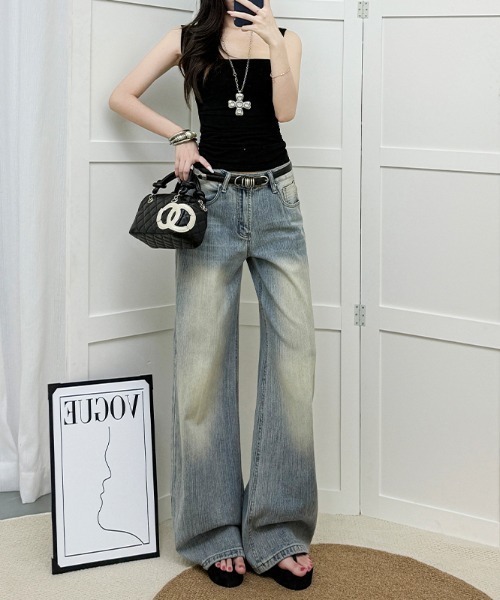 AMAJI(アマジ)の「3Dバナナデニムパンツ(デニムパンツ・レディース・ライトブルー・SMALL/MEDIUM/LARGE/X-LARGE)」の1枚目の写真