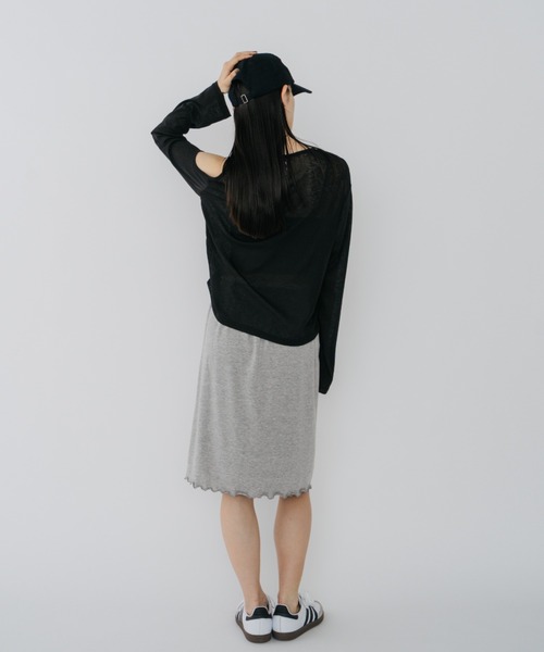 duei(デュイ)の「アシメカットアウトシアーロングスリーブトップス(Tシャツ/カットソー・レディース・ネイビー/ブラック・FREE)」の8枚目の写真