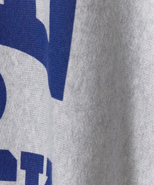 Champion(チャンピオン)の「Champion/チャンピオン REVERSE WEAVE(R) CREW NECK SWEATSHIRT リバースウィーブ クルーネック スウェットシャツ カレッジ ロゴ フロント プリント 2026年秋冬 秋服 冬服(スウェット・メンズ・ブラック/ブラウン/シルバーグレー・M/L)」の13枚目の写真