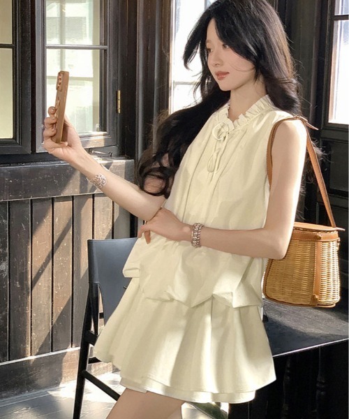 kirakiraShop(キラキラショップ)の「フリル ネック ブラウジング ワンピース 袖なし ノースリーブ(ワンピース・レディース・ブルー/アイボリー・FREE)」の9枚目の写真