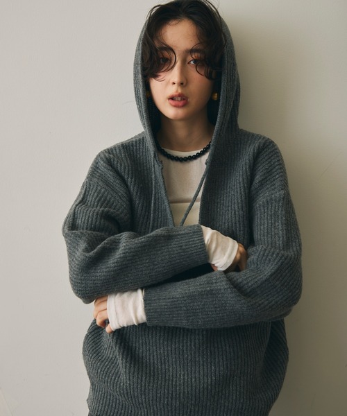 Trish(トリッシュ)の「ニットフードパーカー(ニット/セーター・レディース・ブラウン/チャコールグレー・MEDIUM)」の19枚目の写真