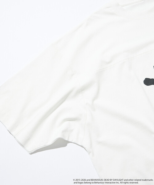 FREAK'S STORE（フリークスストア）の「限定展開 DEAD BY DAYLIGHT 別注 ビッグロゴ ヘムコード フットボールTシャツ（Tシャツ/カットソー・メンズ・ホワイト/グレー/ブラック・MEDIUM/LARGE/X-LARGE）」の10枚目の写真