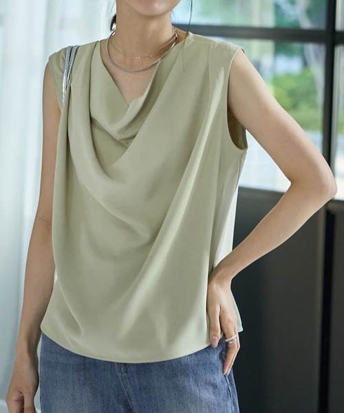 STYLE DELI(スタイルデリ)の「ジョーゼットドレープノースリブラウス(シャツ/ブラウス・レディース・ブラック/セージグリーン/ホワイト系その他・MEDIUM)」の13枚目の写真